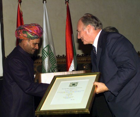 Mohmmed Rafeek receives his award from His Highness the Aga Khan - Syria Nov 2001